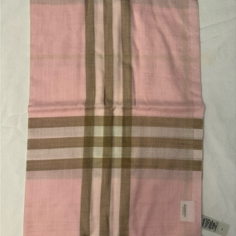Burberry classic giant wool silk scarf